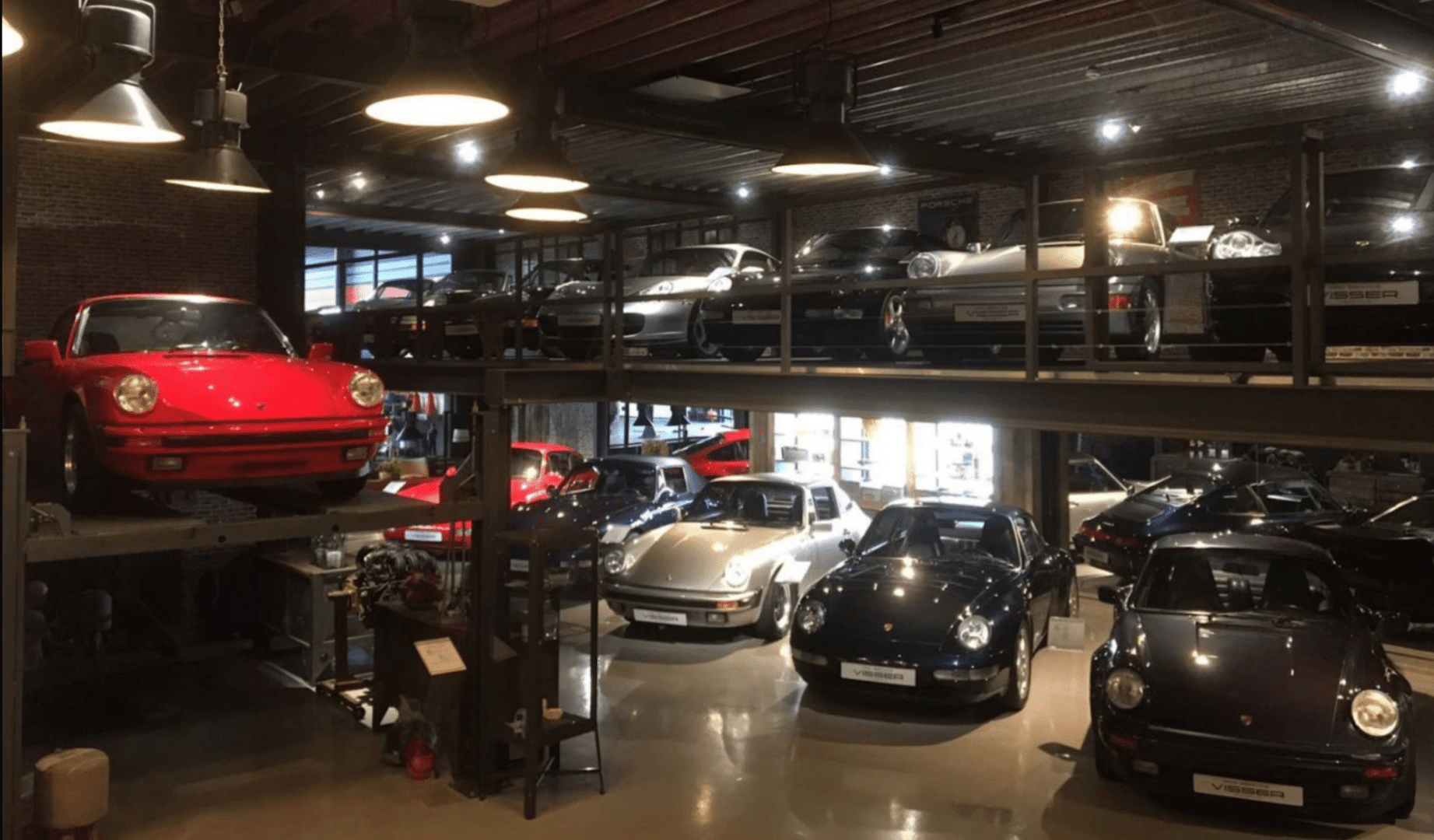 Showroom Car Service Visser Porsche