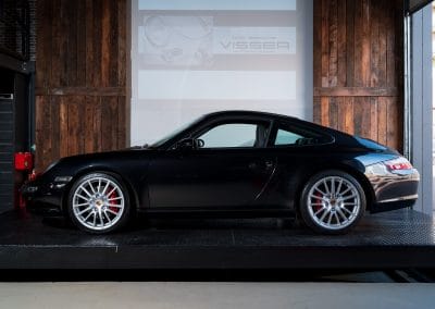 Porsche 997 Carrera S Handgeschakelde Coupe Basaltschwarz metallic Car Service Visser Gespecialiseerd in Hilversum