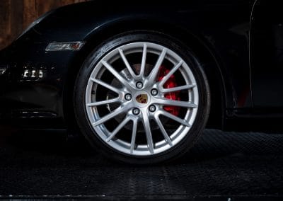 Porsche 997 Carrera S Handgeschakelde Coupe Basaltschwarz metallic Car Service Visser Gespecialiseerd in Hilversum