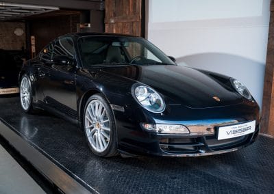 Porsche 997 Carrera S Handgeschakelde Coupe Basaltschwarz metallic Car Service Visser Gespecialiseerd in Hilversum