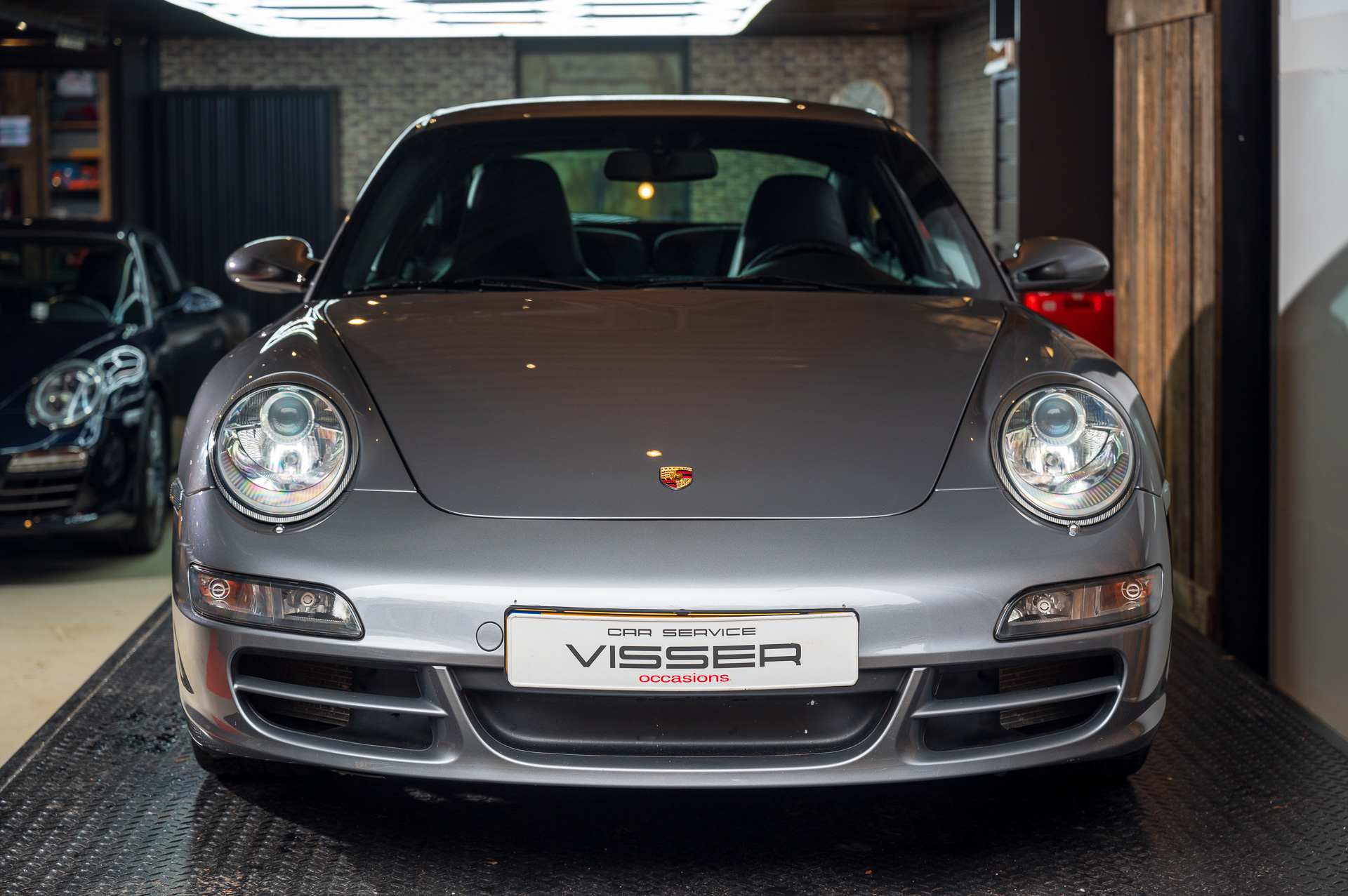Car Service Visser - Gespecialiseerd in Porsche 7 Porsche 997 Carrera 2S Handgeschakelde coupe Sealgrau-metallic Car Service Visser Gespecialiseerd in Porsche Hilversum