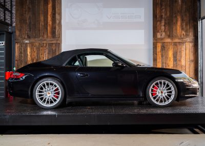 Porsche 997 Carrera 4S Cabriolet Basaltschwarz-metallic gereviseerde motor 2 Porsche 997 Carrera 4S Cabriolet Automaat Basaltscharz-met Car Service Visser Gespecialiseerd in Porsche Hilversum