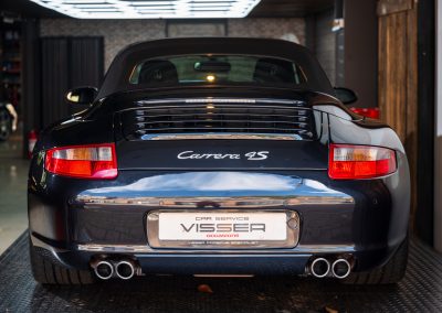 Porsche 997 Carrera 4S Cabriolet Basaltschwarz-metallic gereviseerde motor 4 Porsche 997 Carrera 4S Cabriolet Automaat Basaltscharz-met Car Service Visser Gespecialiseerd in Porsche Hilversum