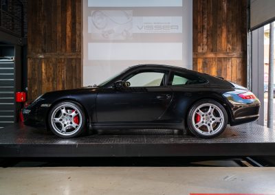 Porsche 997 Carrera 4S Basaltschwarz-metallic NL-auto gereviseerde motor 3 Porsche 997 Carrera 4S Coupe Automaat Basaltschwarz-metallic Car Service Visser Gespecialiseerd in Porsche Hilversum