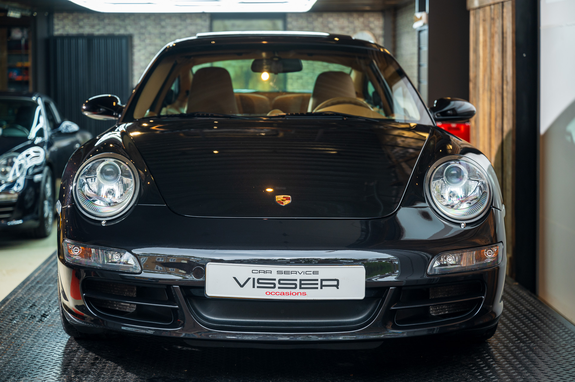 Car Service Visser - Gespecialiseerd in Porsche 9 Porsche 997 Carrera 4S Handgeschakelde Coupe Basaltschwarz-metallic Car Service Visser Gespecialiseerd in Porsche Hilversum