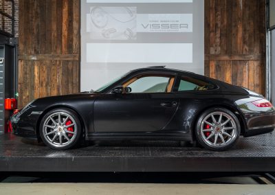 Porsche 997 Carrera 4S Basaltschwarz-metallic 3 Porsche 997 Carrera 4S Handgeschakelde Coupe Basaltschwarz-metallic Car Service Visser Gespecialiseerd in Porsche Hilversum