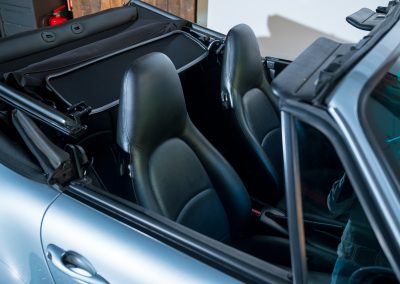 Porsche 993 Carrera Handgeschakelde Cabriolet Polarsilber-metallic Car Service Visser Gespecialiseerd in Porsche Hilversum