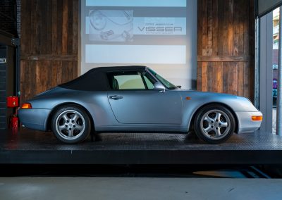 Porsche 993 Carrera Handgeschakelde Cabriolet Polarsilber-metallic Car Service Visser Gespecialiseerd in Porsche Hilversum