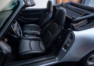 Porsche 993 Carrera Handgeschakelde Cabriolet Polarsilber-metallic Car Service Visser Gespecialiseerd in Porsche Hilversum