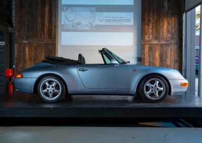 Porsche 993 Carrera Handgeschakelde Cabriolet Polarsilber-metallic Car Service Visser Gespecialiseerd in Porsche Hilversum