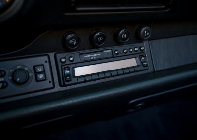 Porsche 993 Carrera Handgeschakelde Cabriolet Polarsilber-metallic Car Service Visser Gespecialiseerd in Porsche Hilversum