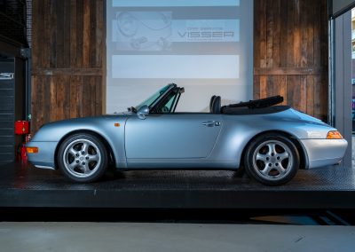 Porsche 993 Carrera Handgeschakelde Cabriolet Polarsilber-metallic Car Service Visser Gespecialiseerd in Porsche Hilversum