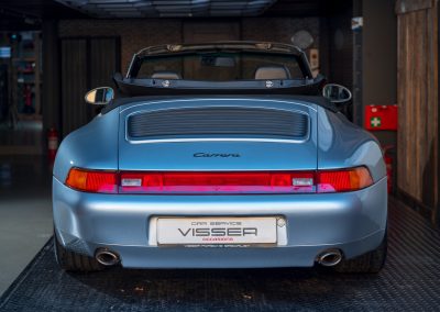 Porsche 993 Carrera Handgeschakelde Cabriolet Polarsilber-metallic Car Service Visser Gespecialiseerd in Porsche Hilversum