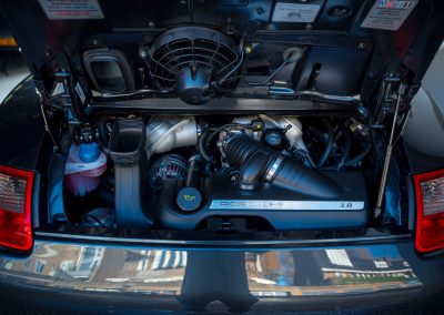 Porsche 997 Carrera S hangeschakelde Cabriolet Atlasgrau-metallic Car Service Visser Gespecialiseerd in Porsche Hilversum