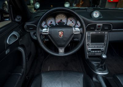 Porsche 997 Carrera S hangeschakelde Cabriolet Atlasgrau-metallic Car Service Visser Gespecialiseerd in Porsche Hilversum