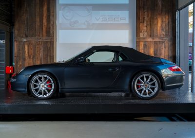 Porsche 997 Carrera S hangeschakelde Cabriolet Atlasgrau-metallic Car Service Visser Gespecialiseerd in Porsche Hilversum