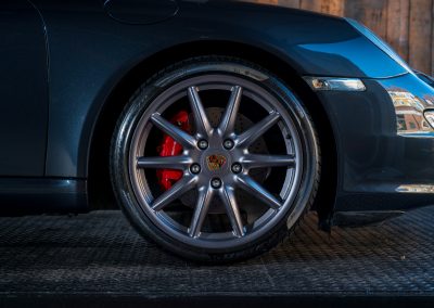 Porsche 997 Carrera S hangeschakelde Cabriolet Atlasgrau-metallic Car Service Visser Gespecialiseerd in Porsche Hilversum