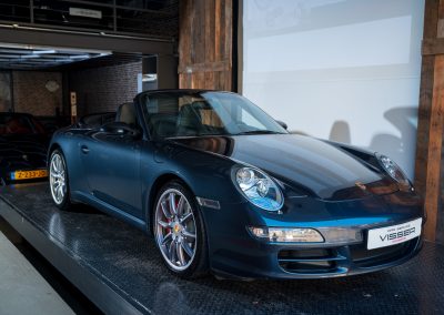 Porsche 997 Carrera S hangeschakelde Cabriolet Atlasgrau-metallic Car Service Visser Gespecialiseerd in Porsche Hilversum