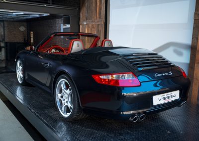 Porsche 997 Carrera S hangeschakelde Cabriolet Basaltschwarz metallic Car Service Visser Gespecialiseerd in Porsche Hilversum