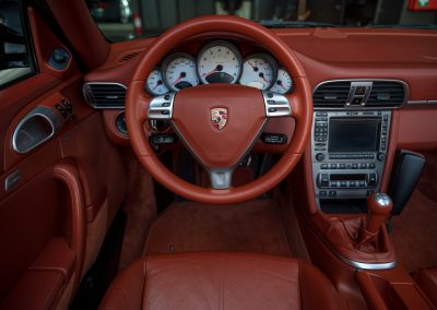 Porsche 997 Carrera S hangeschakelde Cabriolet Basaltschwarz metallic Car Service Visser Gespecialiseerd in Porsche Hilversum