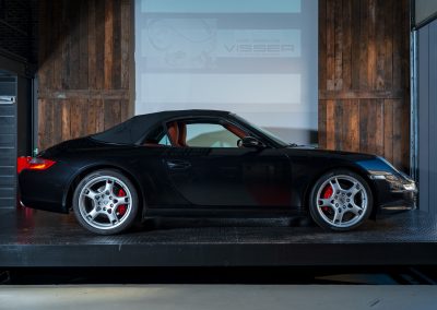 Porsche 997 Carrera S hangeschakelde Cabriolet Basaltschwarz metallic Car Service Visser Gespecialiseerd in Porsche Hilversum