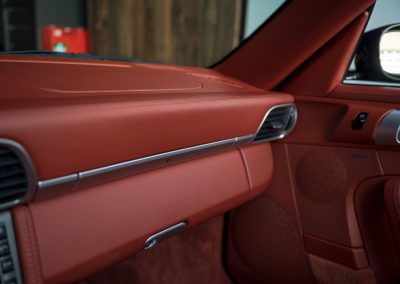 Porsche 997 Carrera S hangeschakelde Cabriolet Basaltschwarz metallic Car Service Visser Gespecialiseerd in Porsche Hilversum