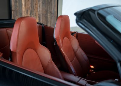 Porsche 997 Carrera S hangeschakelde Cabriolet Basaltschwarz metallic Car Service Visser Gespecialiseerd in Porsche Hilversum