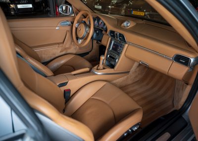 Porsche 997 Carrera S Coupe Arktissilber Handgeschakeld Car Service Visser Gespecialiseerd in Porsche Hilversum