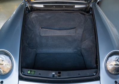 Porsche 993 Carrera Handgeschakeld Polarsilber-met Car Service Visser