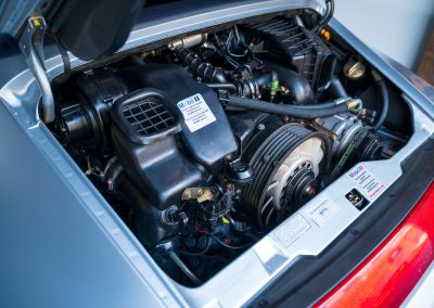 Porsche 993 Carrera Handgeschakeld Polarsilber-met Car Service Visser