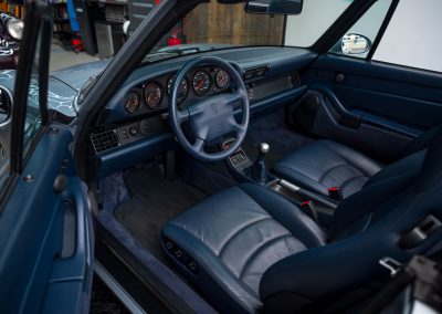 Porsche 993 Carrera Handgeschakeld Polarsilber-met Car Service Visser