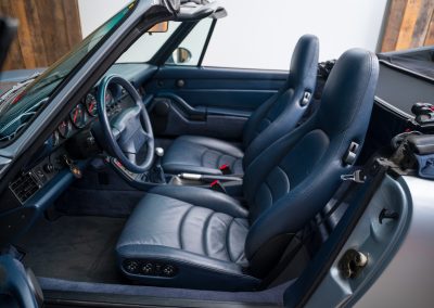 Porsche 993 Carrera Handgeschakeld Polarsilber-met Car Service Visser