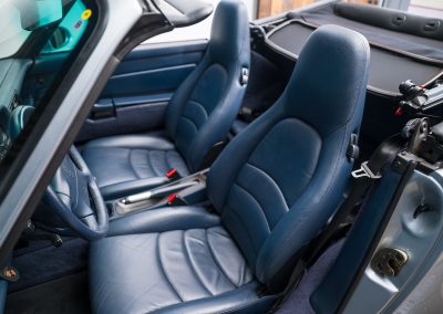 Porsche 993 Carrera Handgeschakeld Polarsilber-met Car Service Visser