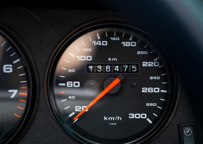 Porsche 993 Carrera Handgeschakeld Polarsilber-met Car Service Visser