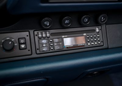 Porsche 993 Carrera Handgeschakeld Polarsilber-met Car Service Visser