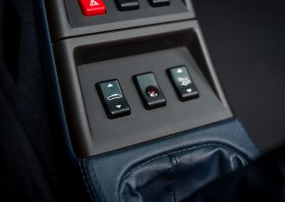 Porsche 993 Carrera Handgeschakeld Polarsilber-met Car Service Visser