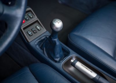Porsche 993 Carrera Handgeschakeld Polarsilber-met Car Service Visser