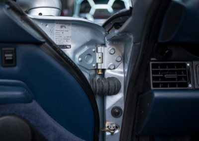 Porsche 993 Carrera Handgeschakeld Polarsilber-met Car Service Visser
