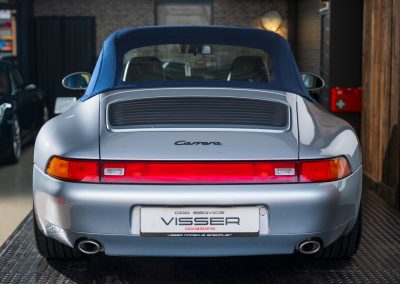 Porsche 993 Carrera Handgeschakeld Polarsilber-met Car Service Visser
