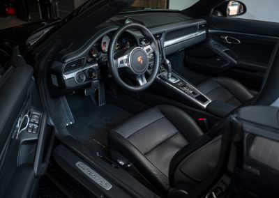 Porsche 991 Carrera 4S Cabriolet Basaltschwarz-metallic Car Service Visser
