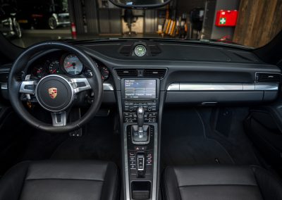 Porsche 991 Carrera 4S Cabriolet Basaltschwarz-metallic Car Service Visser