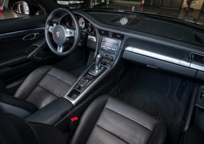 Porsche 991 Carrera 4S Cabriolet Basaltschwarz-metallic Car Service Visser