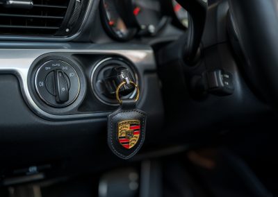 Porsche 991 Carrera 4S Cabriolet Basaltschwarz-metallic Car Service Visser