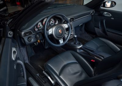 Porsche 997 Carrera S Cabrio Nachtblau-met Handgeschakeld Car Service Visser Porsche