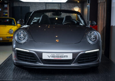 Porsche 991.2 C2 PDK Cabriolet Achatgrau-metallic Car Service Visser Porsche