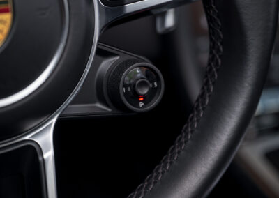 Porsche 991.2 C2 PDK Cabriolet Achatgrau-metallic Car Service Visser Porsche
